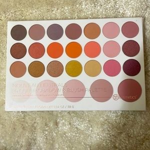 BH Cosmetics Nouveau Neutrals 26 Colors Shadow & Blush Palette